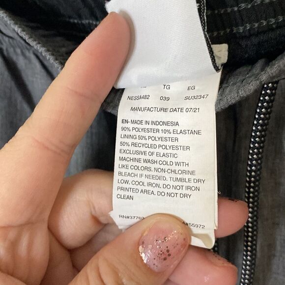 Nike- Grey basketball shorts- Size XL - Picture 5 of 6